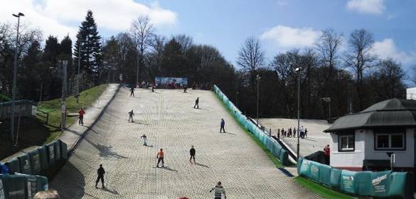 Dry slopes Glasgow Ski Centre trail map